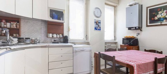 3 rooms Apartment in Mariano Comense, Italy No. 21014 32