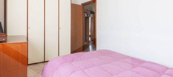 3 rooms Apartment in Mariano Comense, Italy No. 21014 28