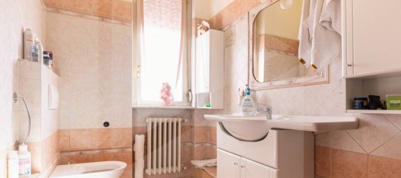 3 rooms Apartment in Mariano Comense, Italy No. 21014 24