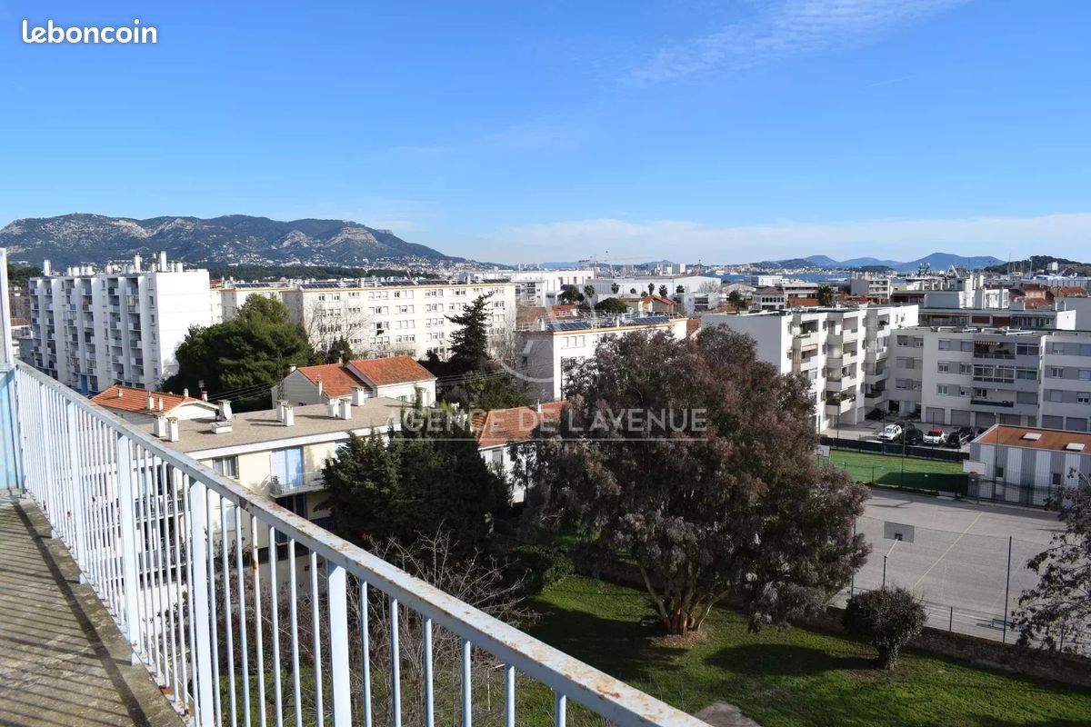 Apartamento de 4 divisões em La Seyne-sur-Mer, France N.º 191143