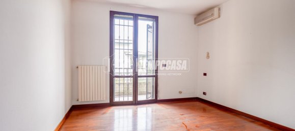 3 Schlafzimmer Doppelhaus in Reggio Emilia, Italy, Nr. 349373 9