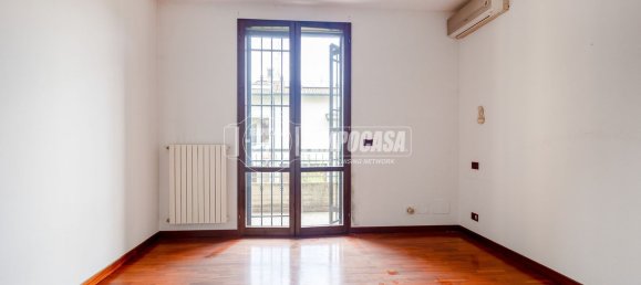 3 Schlafzimmer Doppelhaus in Reggio Emilia, Italy, Nr. 349373 10