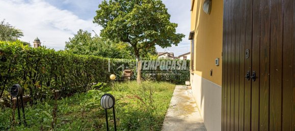 3 Schlafzimmer Doppelhaus in Reggio Emilia, Italy, Nr. 349373 23