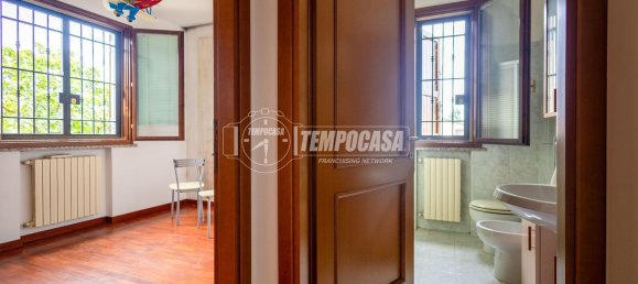 3 Schlafzimmer Doppelhaus in Reggio Emilia, Italy, Nr. 349373 17