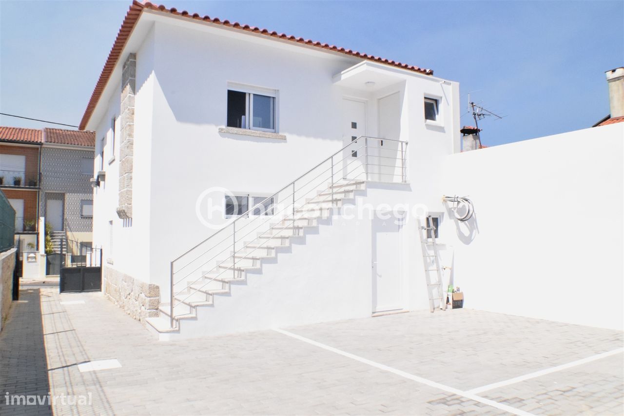 3 bedrooms Apartment in Arcozelo, Portugal No. 215898