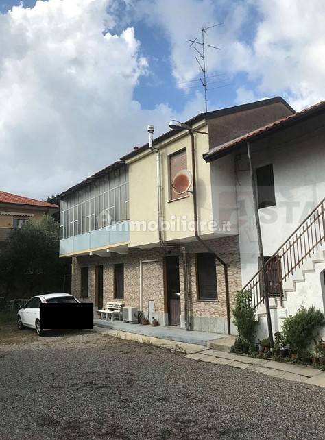 3 bedrooms Apartment in Buscate, Italy No. 16004