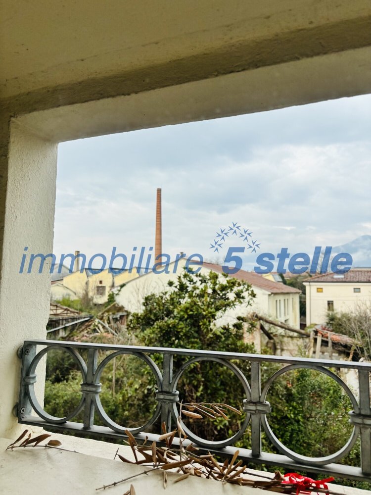 1 bedroom Apartment in Thiene, Italy No. 331962