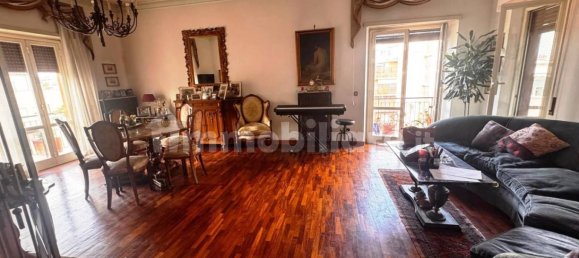 4 bedrooms Apartment in Rome, Italy No. 333647 9