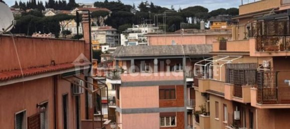 4 bedrooms Apartment in Rome, Italy No. 333647 3