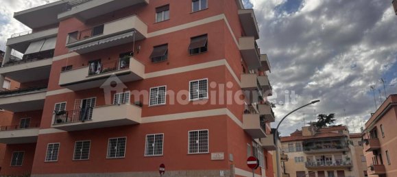 4 bedrooms Apartment in Rome, Italy No. 333647 29