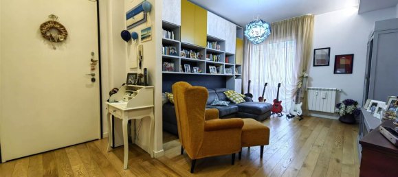 5-salle Appartement à Prato, Italy No. 45693 2