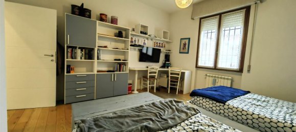 5-salle Appartement à Prato, Italy No. 45693 15