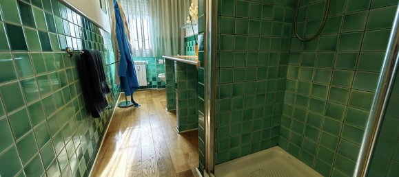 5-salle Appartement à Prato, Italy No. 45693 8