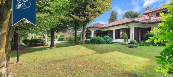 5 bedrooms Villa in Vermezzo con Zelo, Italy No. 333086 10