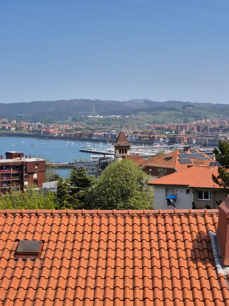 3 bedrooms Apartment in Basque Autonomous Community, Spain No. 154481