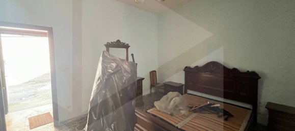 4 bedrooms House in Mariglianella, Italy No. 195815 9