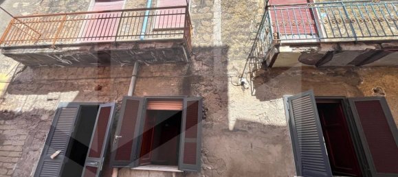 4 bedrooms House in Mariglianella, Italy No. 195815 27