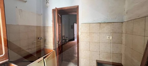 4 bedrooms House in Mariglianella, Italy No. 195815 15