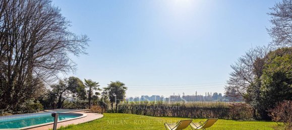 Villa de 11 habitaciónes en Peschiera Borromeo, Italy No. 2549 2