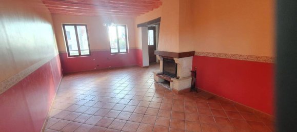 Casa de 5 dormitorios en Chateau-Thierry, France No. 97338 2