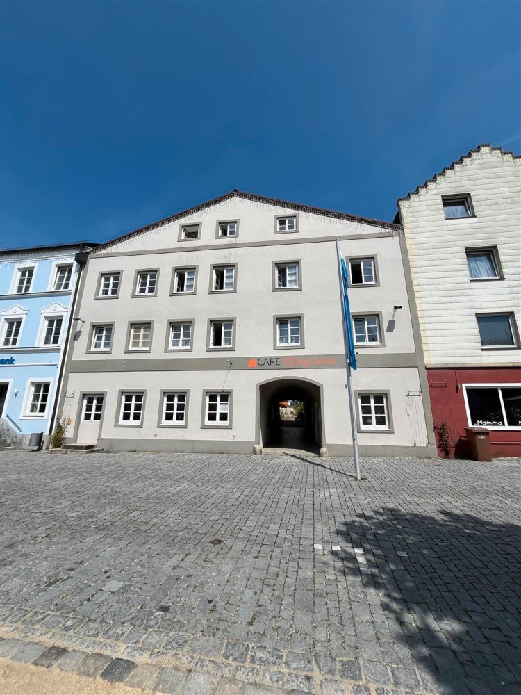 Edificio de 24 habitaciónes en Passau, Germany No. 276025