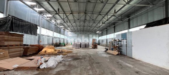 1500m² Warehouse in Rosciano, Italy No. 69192 19