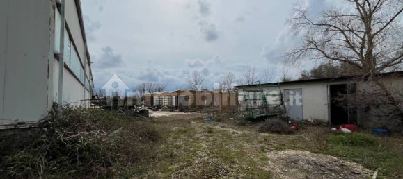 1500m² Warehouse in Rosciano, Italy No. 69192 15
