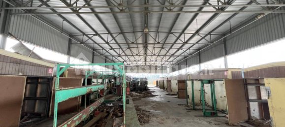 1500m² Warehouse in Rosciano, Italy No. 69192 24