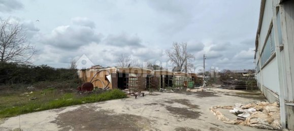 1500m² Warehouse in Rosciano, Italy No. 69192 23