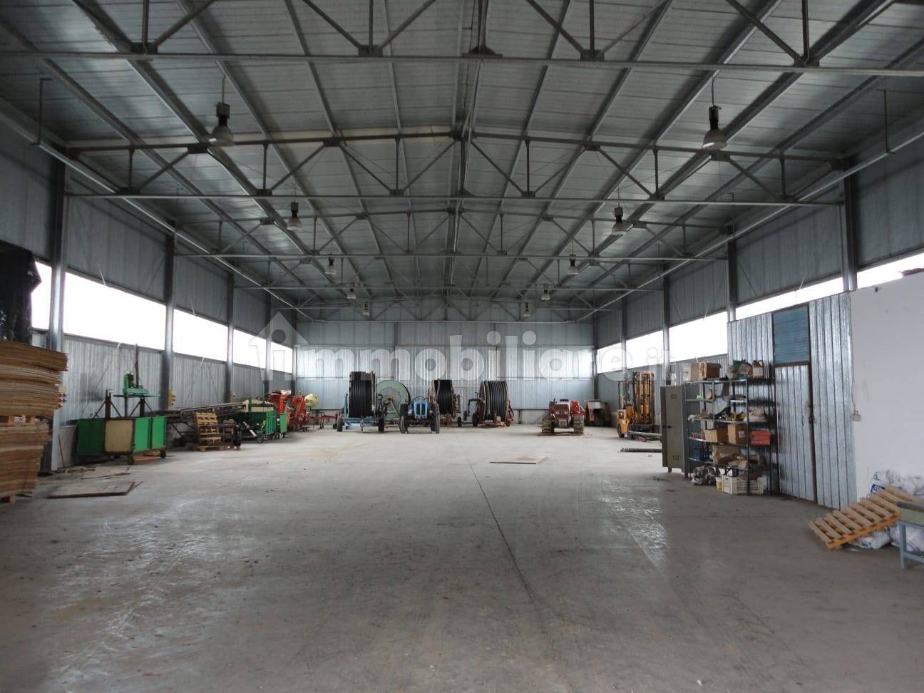 1500m² Warehouse in Rosciano, Italy No. 69192