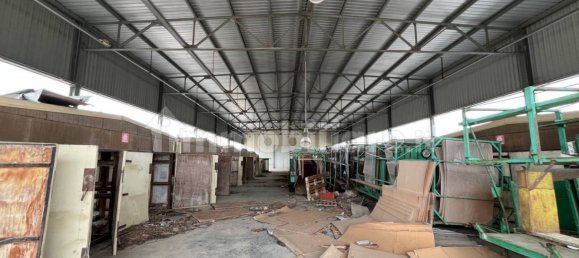 1500m² Warehouse in Rosciano, Italy No. 69192 16