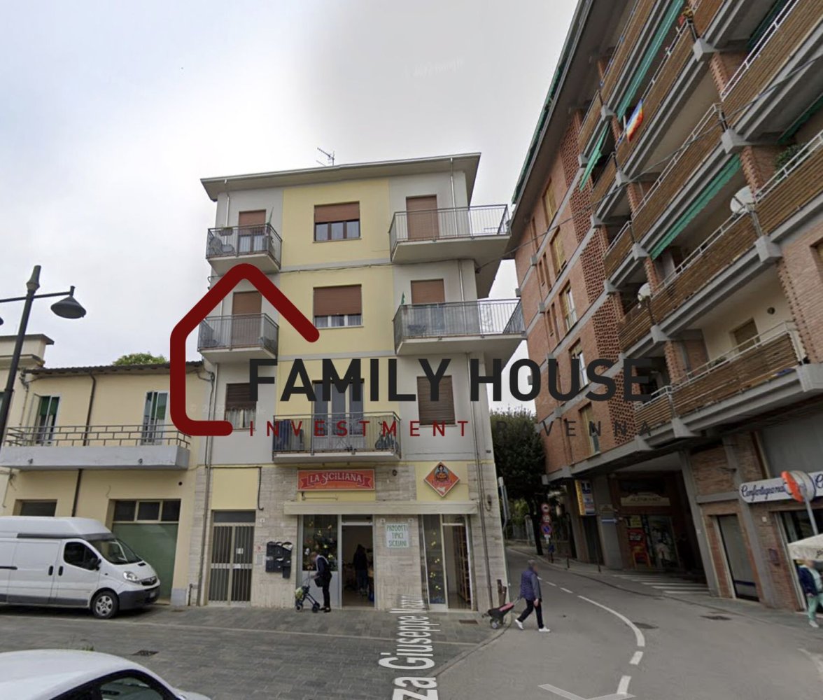 Дуплекс с 5 комнатами в Кастрокаро Терме э Терра дель Соле, Италия № 269473