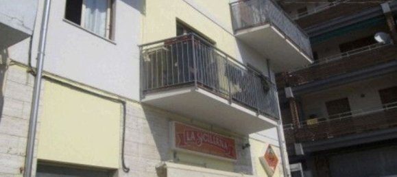 Дуплекс с 5 комнатами в Кастрокаро Терме э Терра дель Соле, Италия № 269473 5