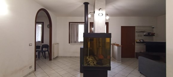 4 rooms House in San Prospero, Italy No. 295662 14