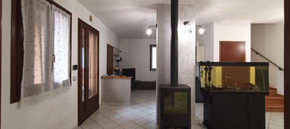 4 rooms House in San Prospero, Italy No. 295662 12