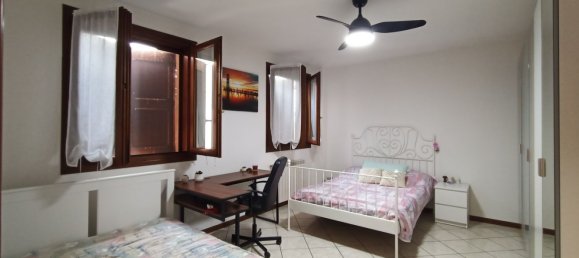 4 rooms House in San Prospero, Italy No. 295662 31