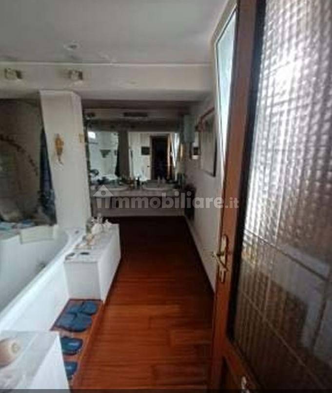 Квартира с 4 спальнями в Рим, Италия № 374183