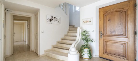 5 Schlafzimmer Villa in La Colle-sur-Loup, France, Nr. 2023 13