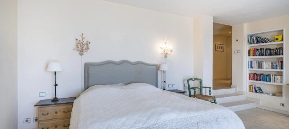 5 Schlafzimmer Villa in La Colle-sur-Loup, France, Nr. 2023 17