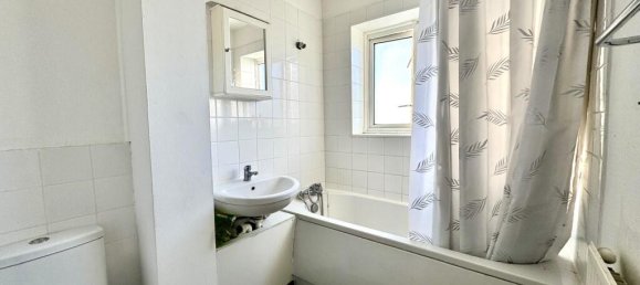 2 bedrooms Apartment in Feltham, United Kingdom No. 10889 6