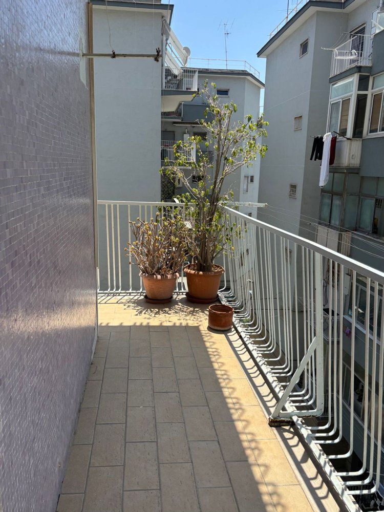 Apartamento de 4 dormitorios en Naples, Italy No. 315570