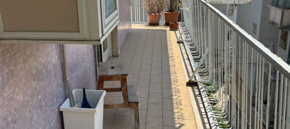 Apartamento de 4 dormitorios en Naples, Italy No. 315570 2