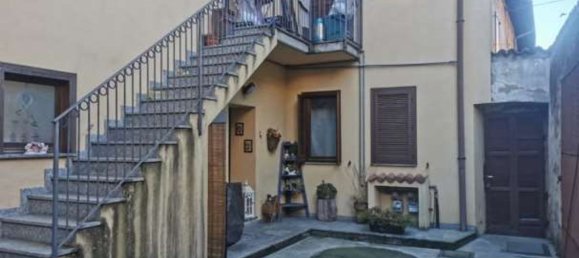 3 rooms Apartment in Somma Lombardo, Italy No. 334164 2