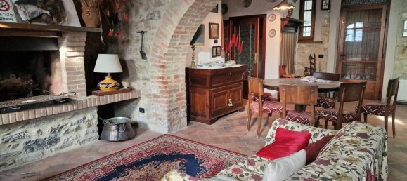 17غرفة منزل في Corciano, Italy رقم 172999 7