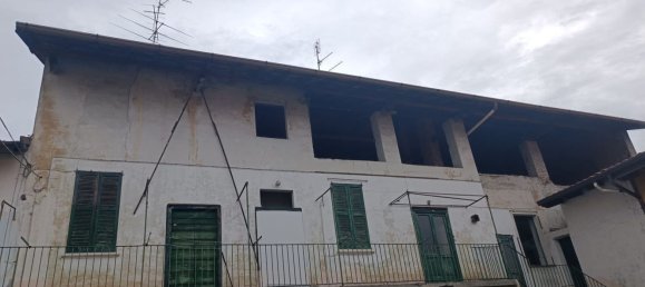 2 bedrooms House in Samarate, Italy No. 361270 6