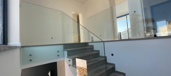 4 bedrooms Villa in Lagoa, Portugal No. 112019 12