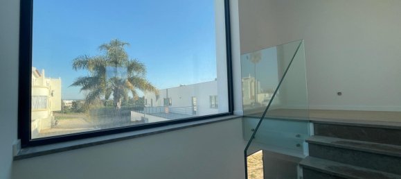 4 bedrooms Villa in Lagoa, Portugal No. 112019 13