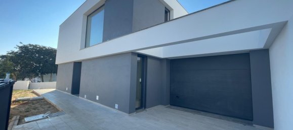 4 bedrooms Villa in Lagoa, Portugal No. 112019 3