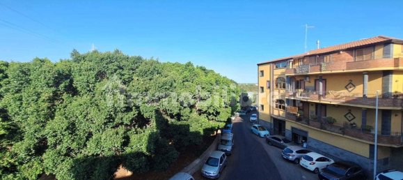 Квартира с 2 спальнями в Катания, Италия № 360950 11