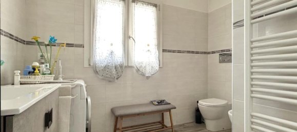 Casa de 6 habitaciónes en Argenta, Italy No. 9252 56